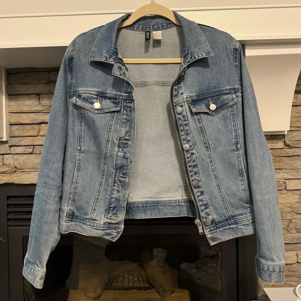 Divided H&M Zipper Jean Jacket, Size 14